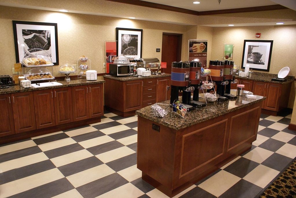 Hampton Inn & Suites Toledo-Perrysburg Rossford Restaurant foto